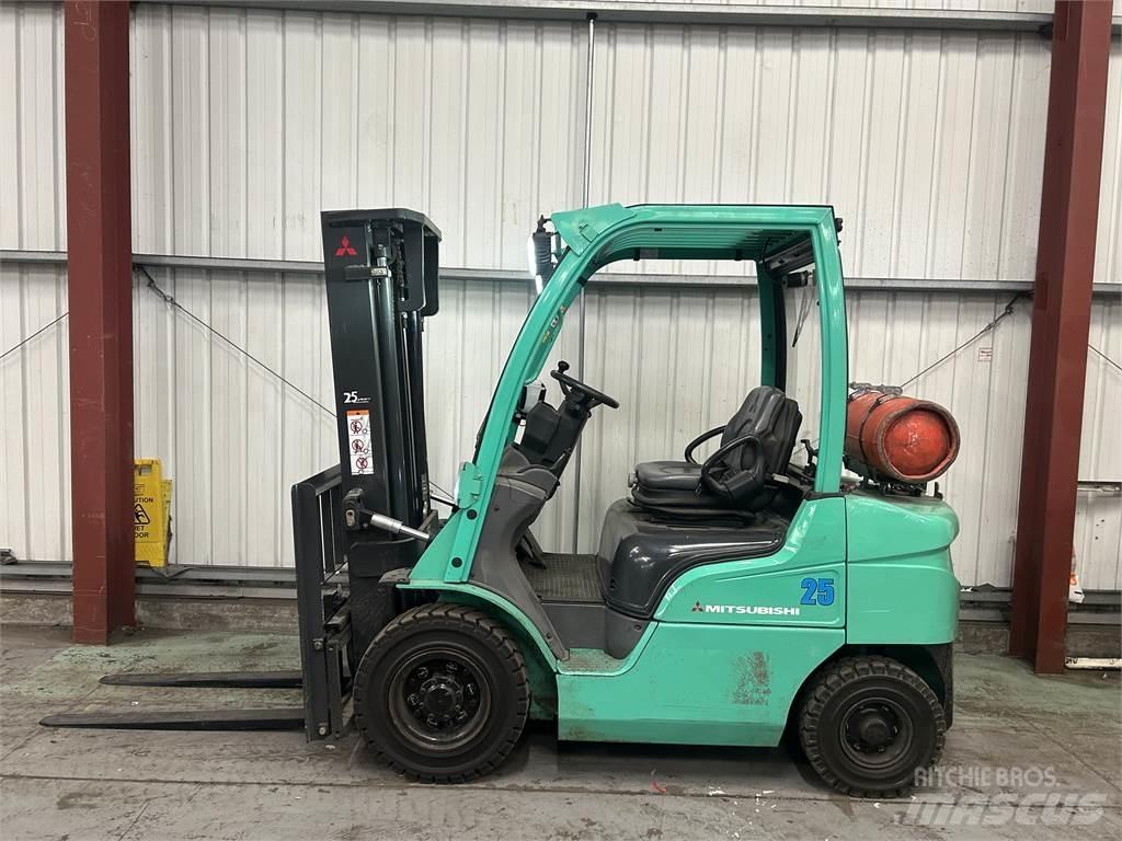 Mitsubishi FG25N Empilhadores a gás