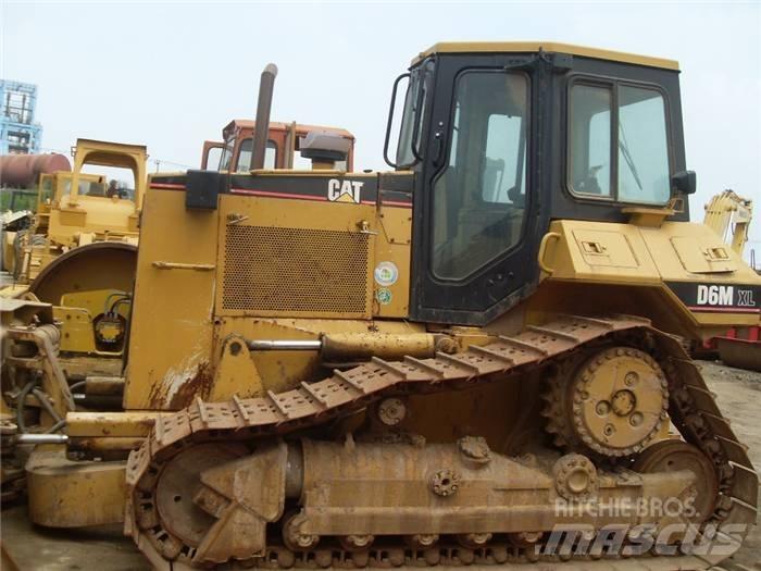 CAT D 6 M LGP Dozers - Tratores rastos