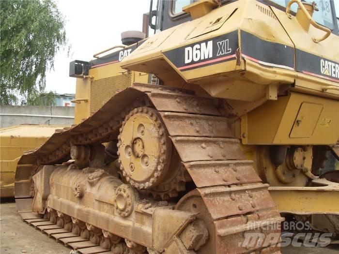 CAT D 6 M LGP Dozers - Tratores rastos