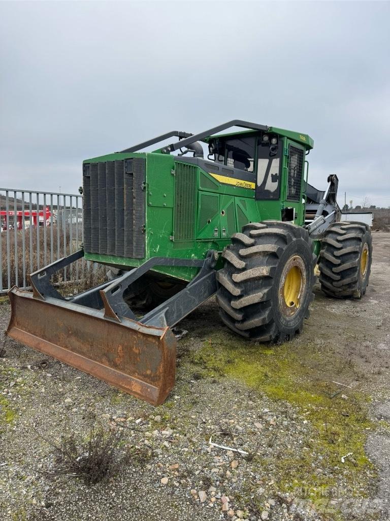 John Deere 748 Rechegadores