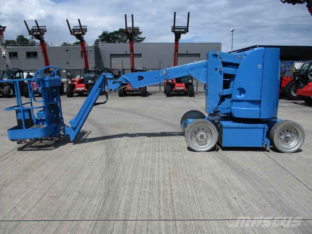 JLG E300AJP (180) Plataformas de braço compactas auto-propulsão