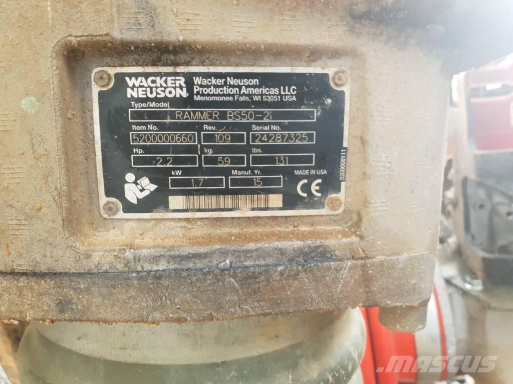Wacker BS50-2i Saltitões