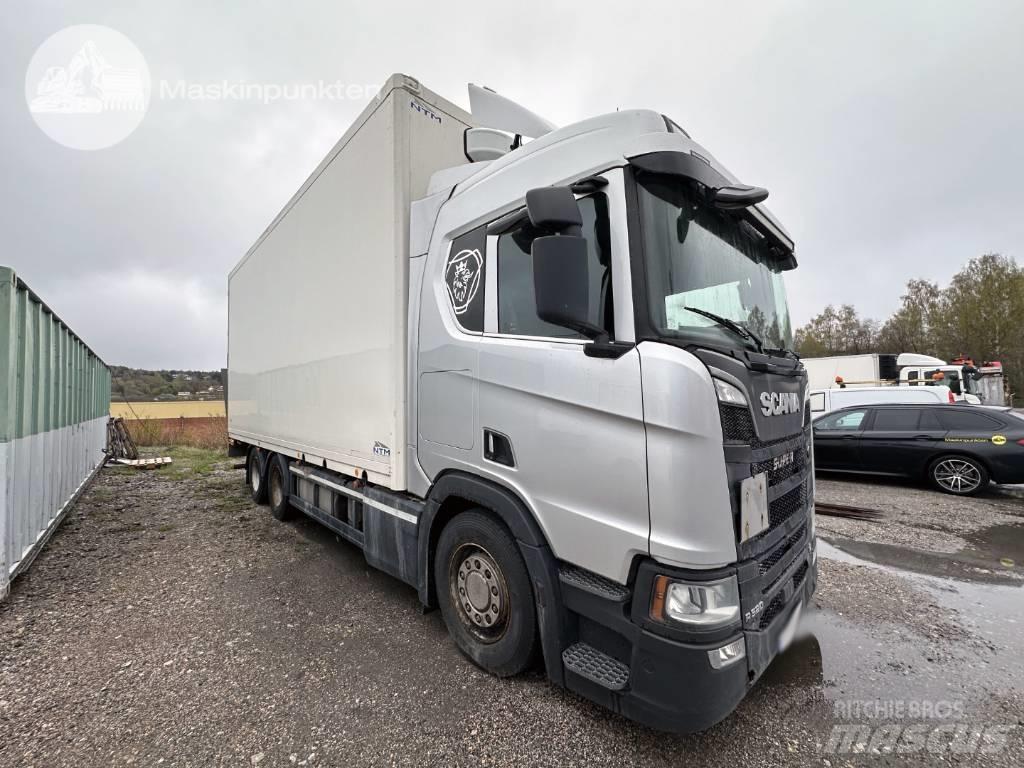 Scania R 520 Caminhões de caixa fechada