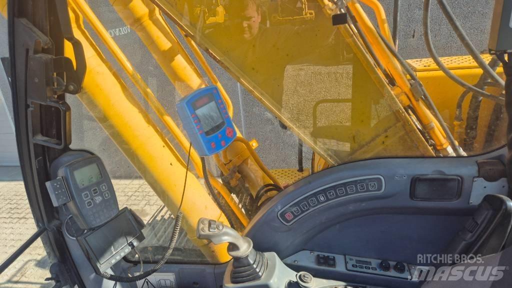 JCB JS 220 LC Escavadeiras de esteiras