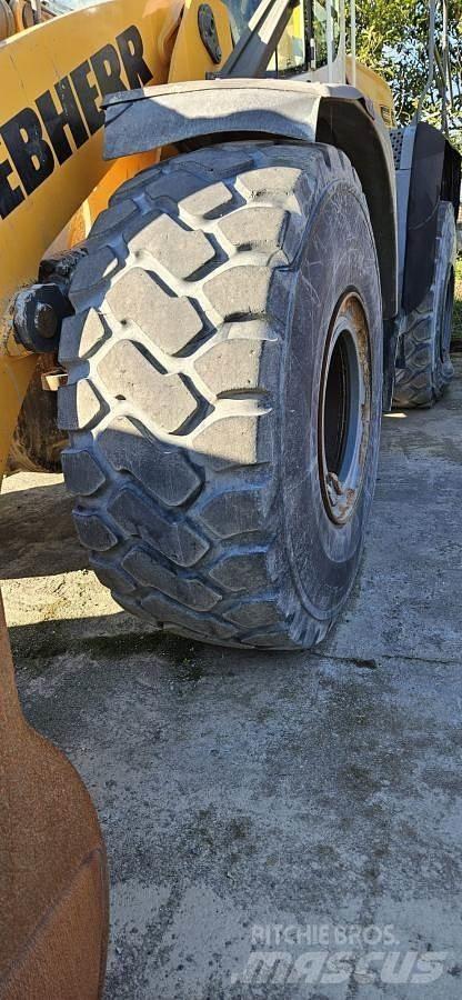 Liebherr L580 - Carregadeiras de rodas