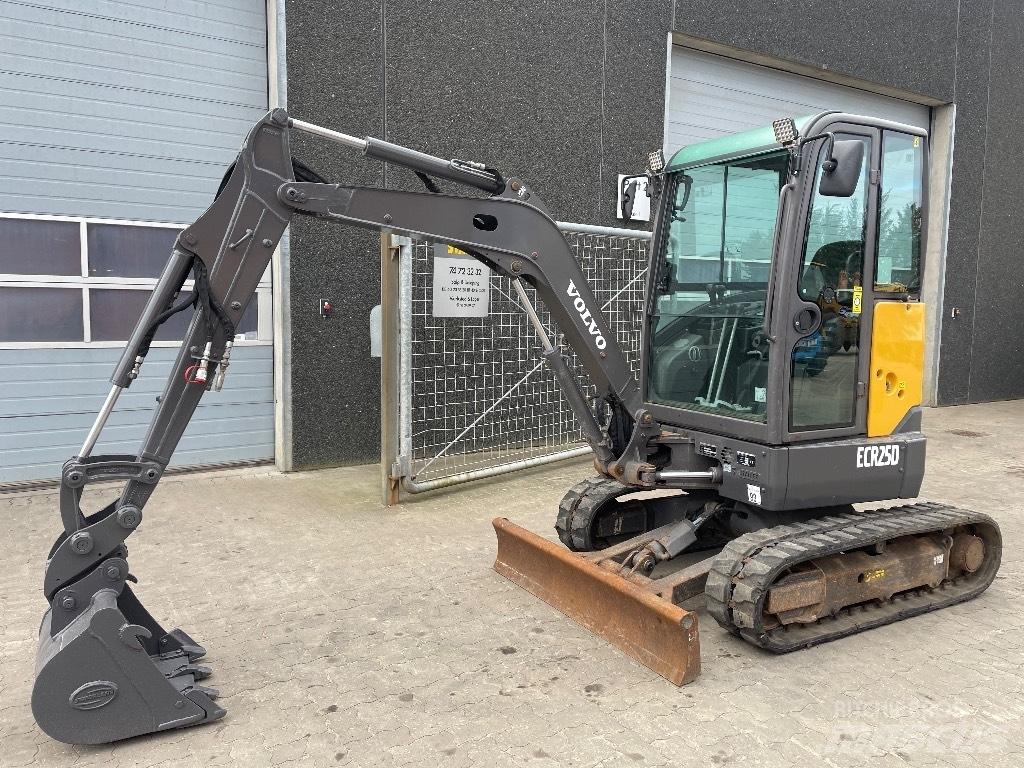 Volvo ECR25D Miniescavadeiras