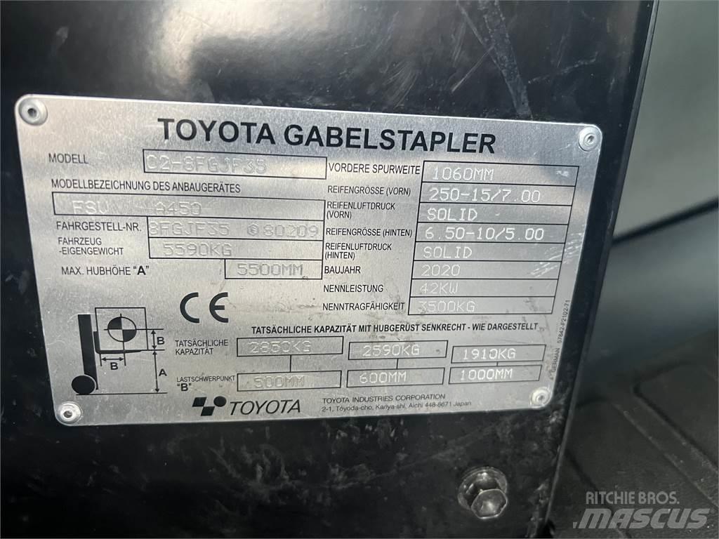 Toyota 8FGJF35 Empilhadores a gás