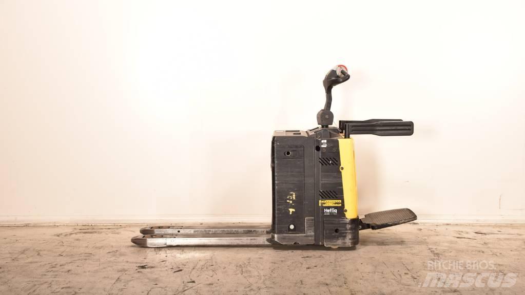 Hyster P 2.0 S Porta-paletes com plataforma