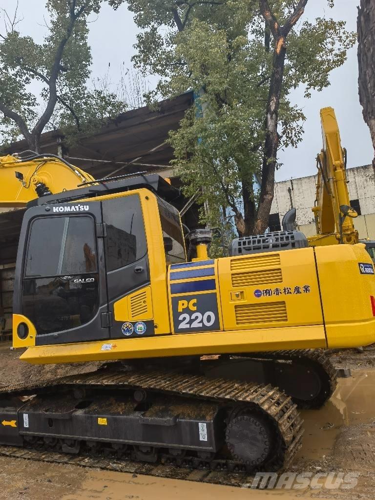 Komatsu PC 220-8 Escavadeiras de esteiras