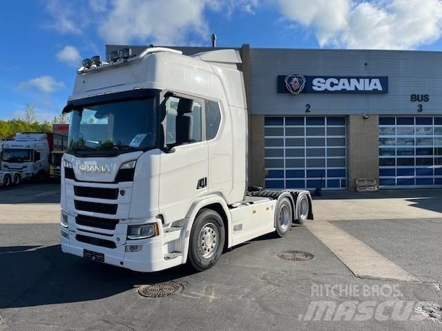 Scania R 590 Cavalos Mecânicos