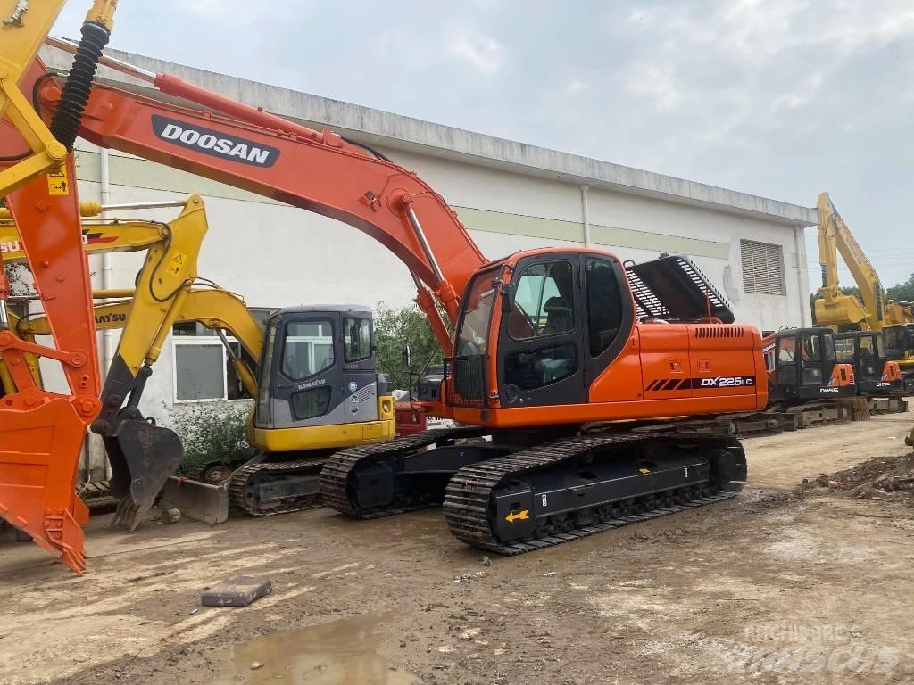 Doosan DX225LC Escavadeiras de esteiras