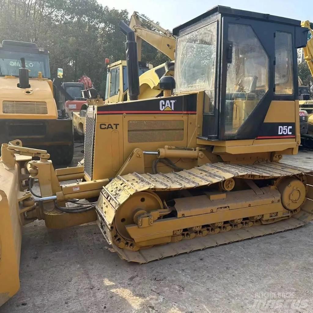 CAT D 5 C Dozers - Tratores rastos
