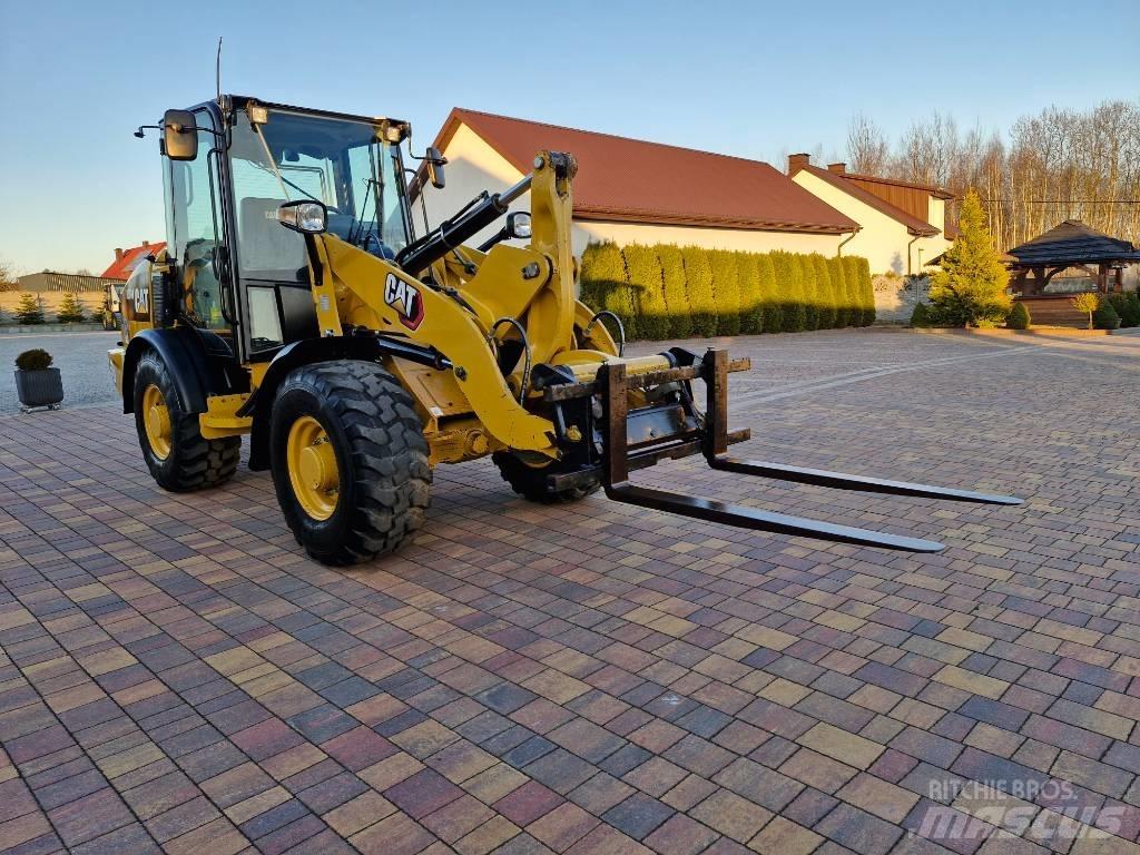 CAT 906 M Carregadeiras de rodas