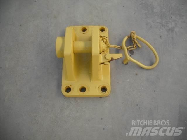Komatsu D65EX PX Dozers - Tratores rastos
