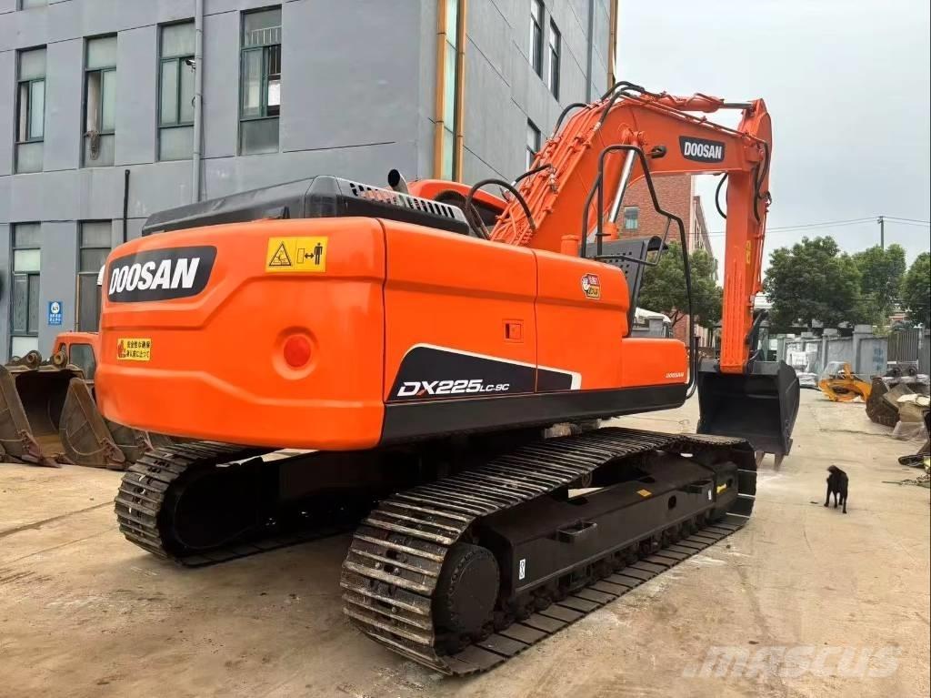 Doosan DX 225 LC Escavadeiras de esteiras