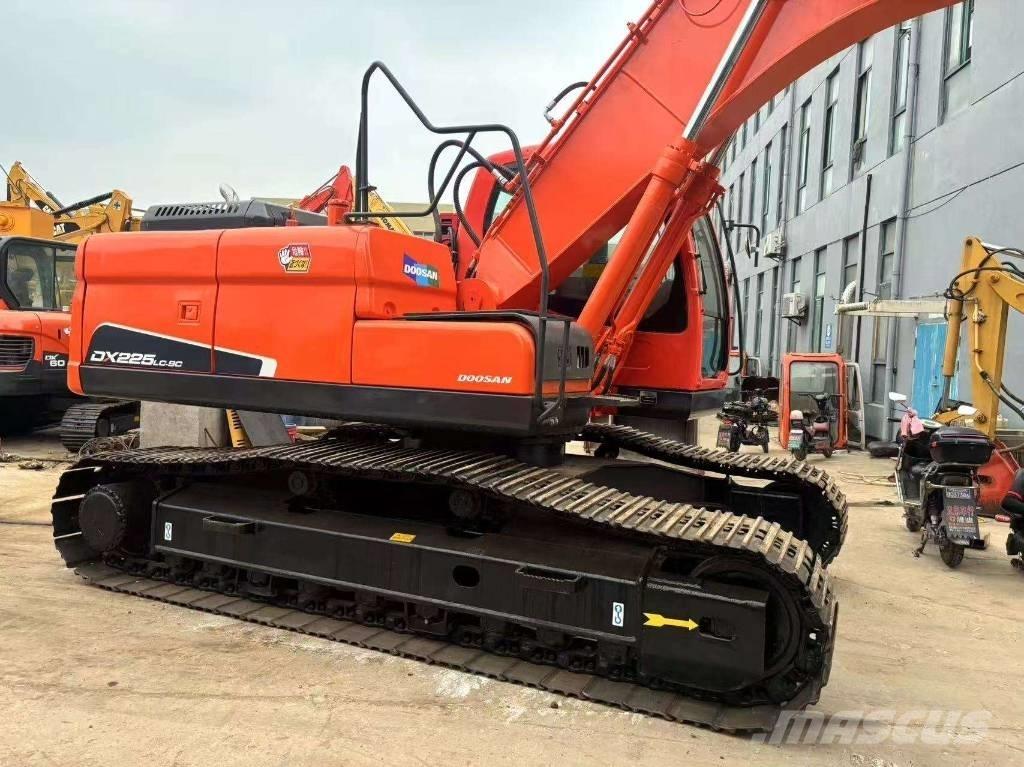 Doosan DX 225 LC Escavadeiras de esteiras