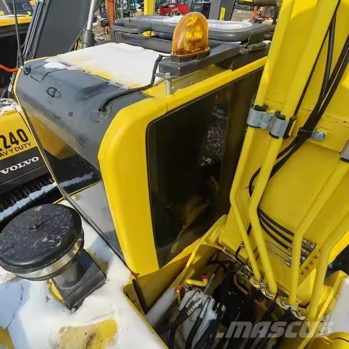 Komatsu PC 210 LC Escavadeiras de esteiras