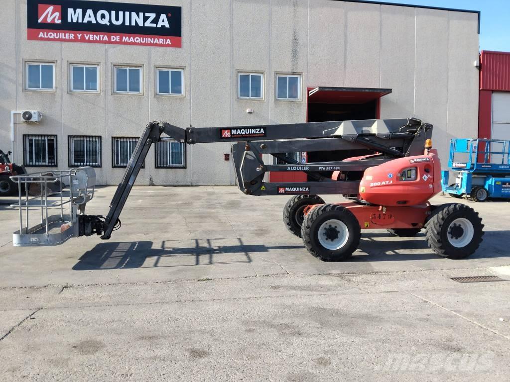 Manitou 200 ATJ Elevadores braços articulados