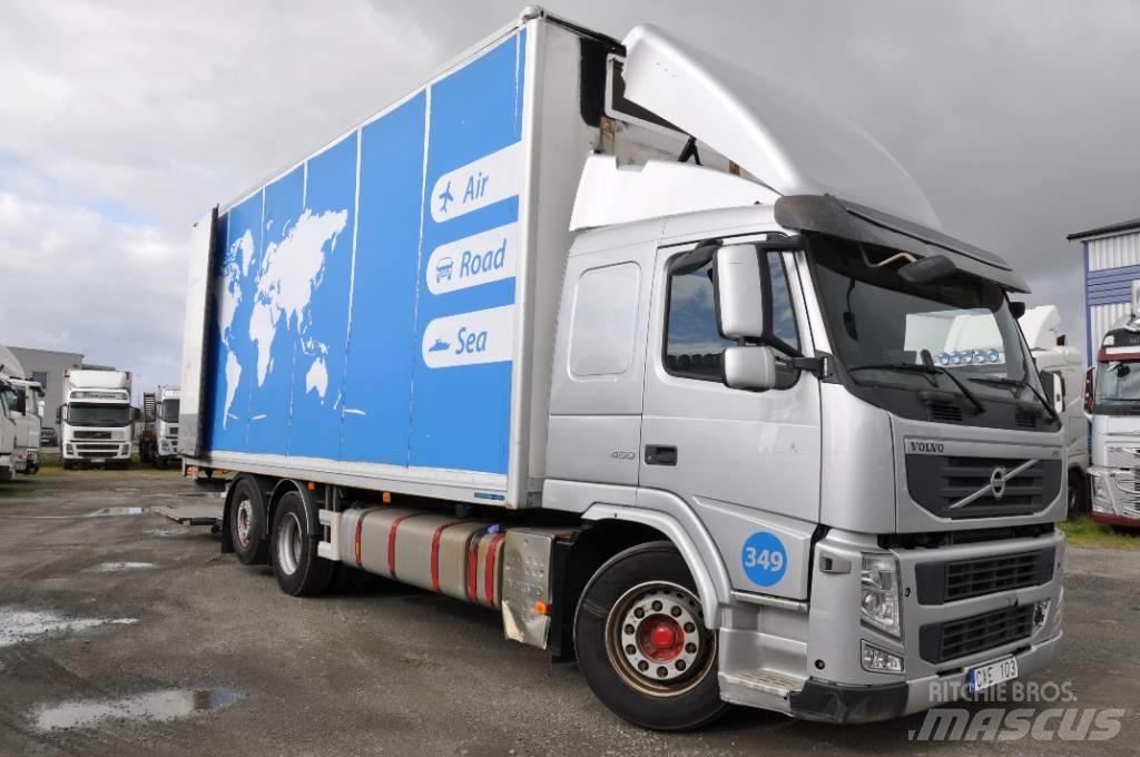 Volvo FM 6X2 Caminhões de caixa fechada