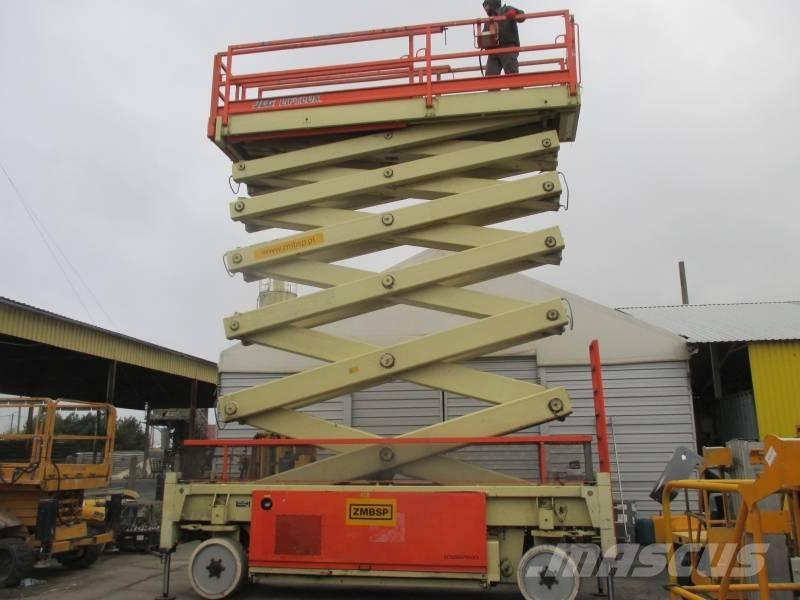 JLG Liftlux 245-12 Elevadores de tesoura