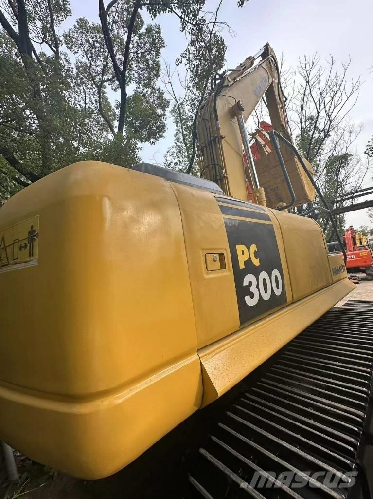 Komatsu PC 300 Escavadeiras de esteiras
