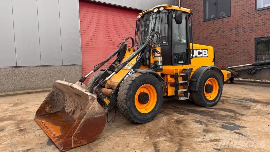 JCB 411 Carregadeiras de rodas