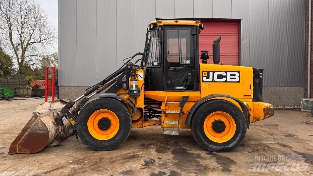 JCB 411 Carregadeiras de rodas