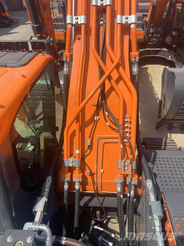 Develon DX 400 Escavadeiras de esteiras