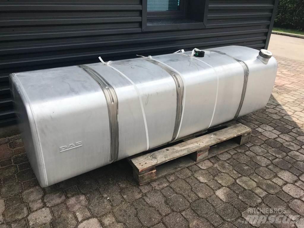 DAF 850 L Tanques de combustível e aditivos