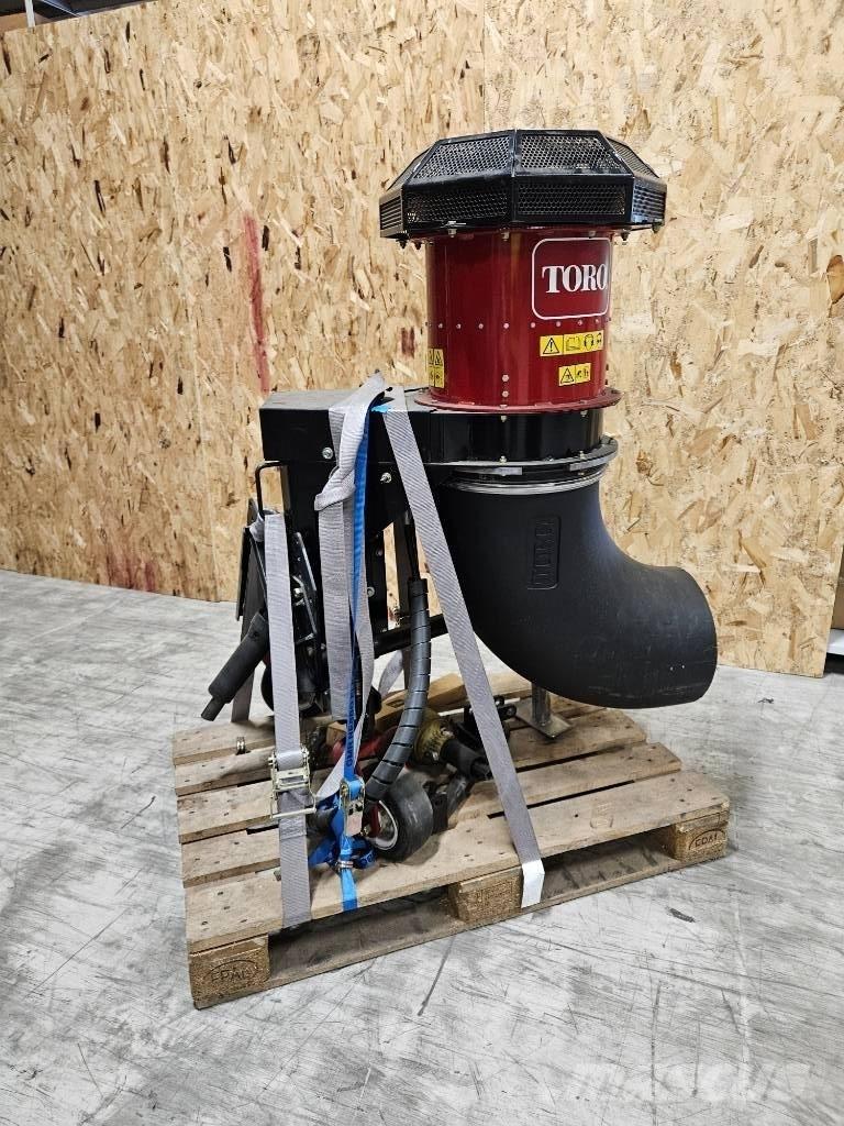 Toro ProForce Equipamentos remoção detritos