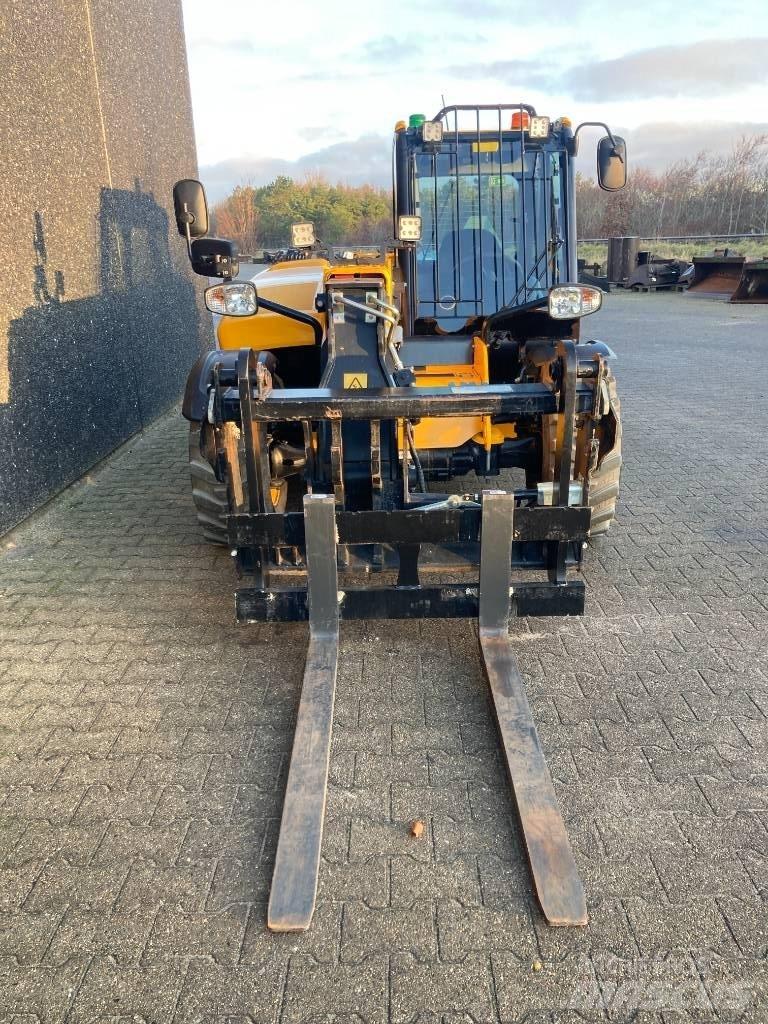 JCB 525-60 E Manipulador telescópico