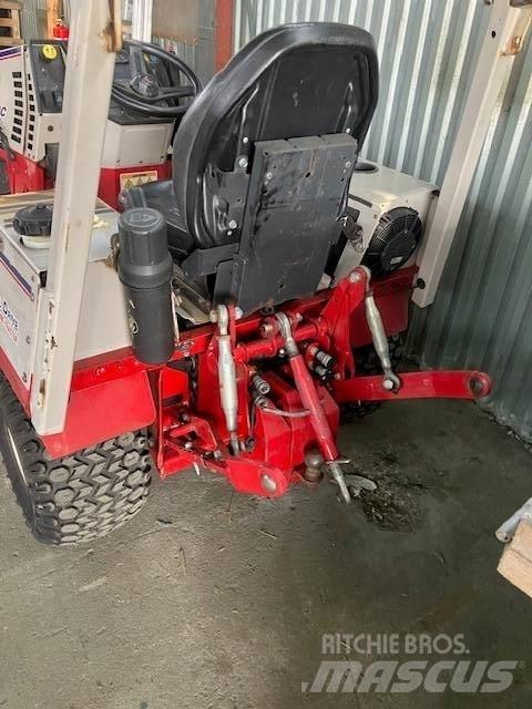 Ventrac 4500 Y Máquinas utilitárias
