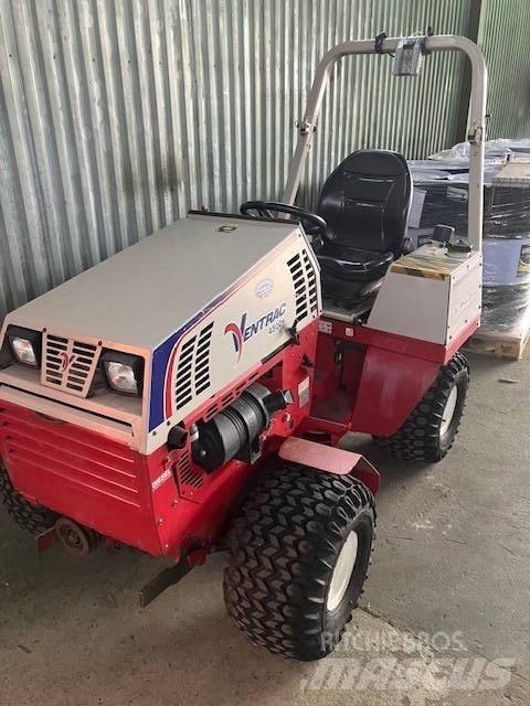 Ventrac 4500 Y Máquinas utilitárias