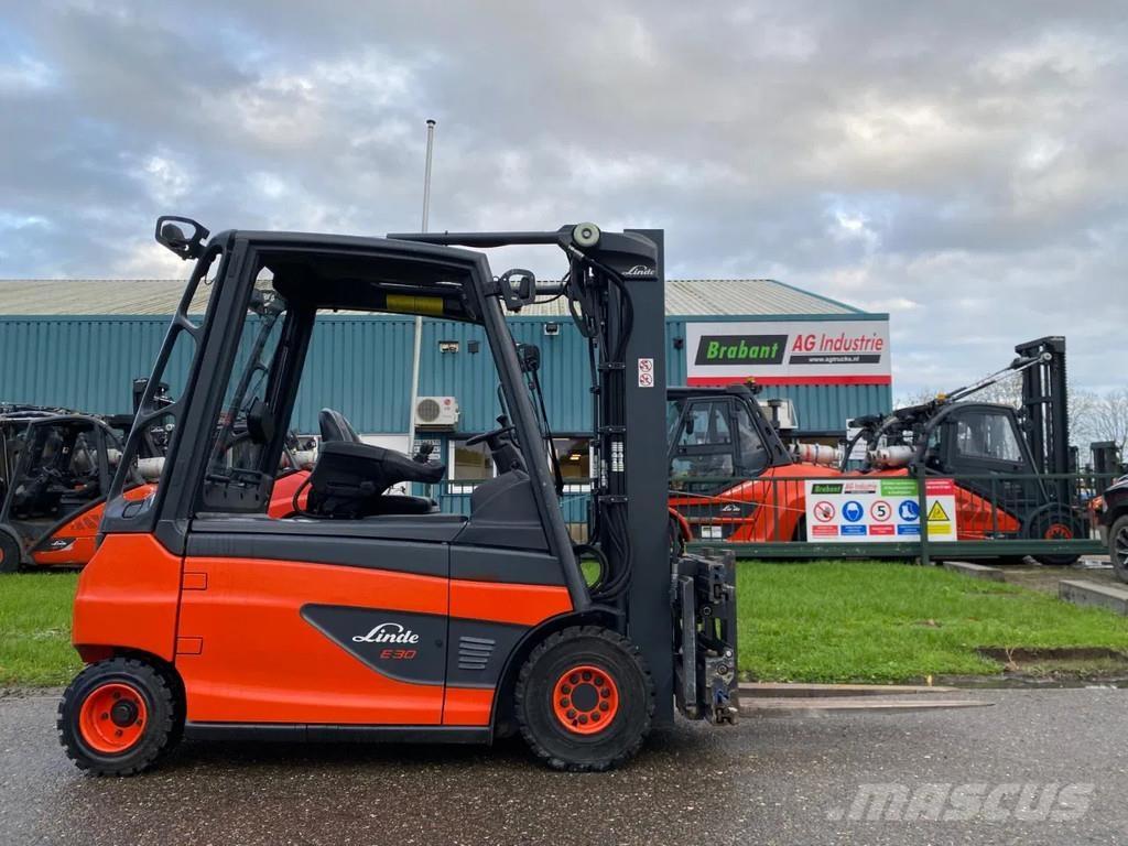 Linde E30L-01 Empilhadores eléctricos