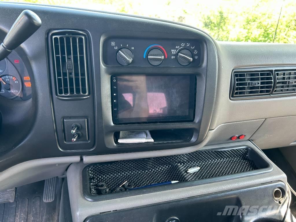 GMC Savana G3500 Carrinhas de caixa fechada