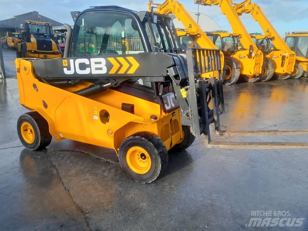 JCB TLT 35 D 4WD Manipulador telescópico