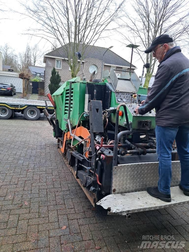 Demag 45 Espalhadoras de asfalto