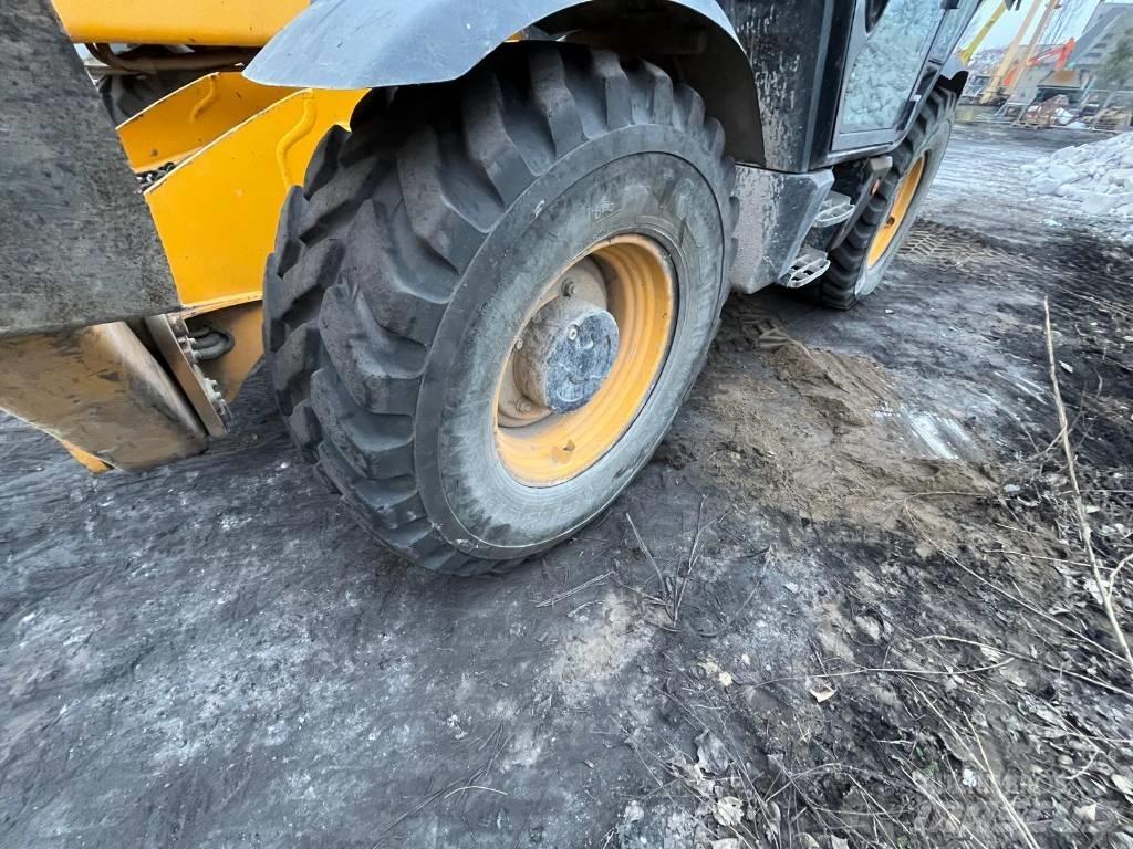 JCB 540-140 Manipulador telescópico