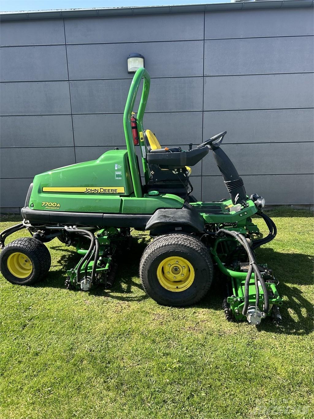 John Deere 7700A Corta-Relvas Fairway
