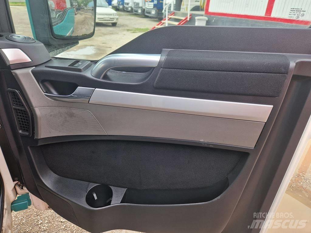 MAN TGX 26.440 Cabines e interior