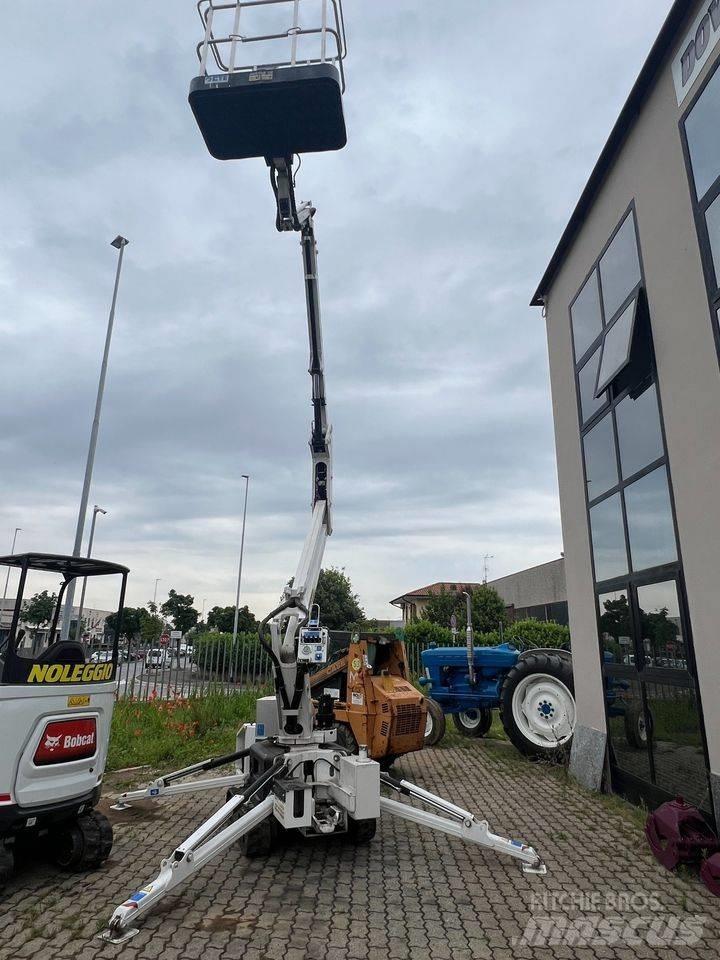CTE Traccess 135 Elevadores braços articulados