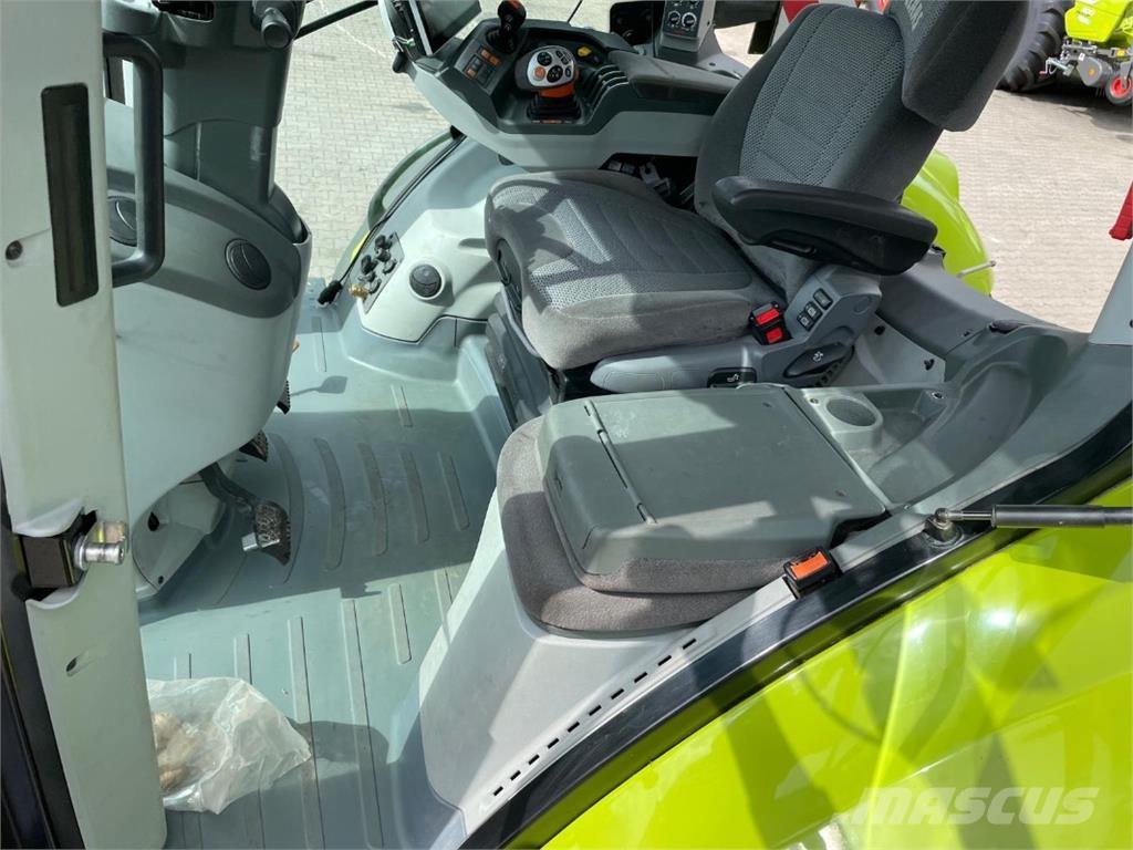 CLAAS Axion 810 CM Tratores Agrícolas usados