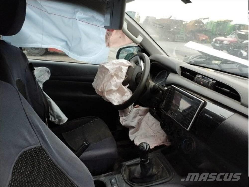 Toyota Hilux 5 Pick up de caixa aberta