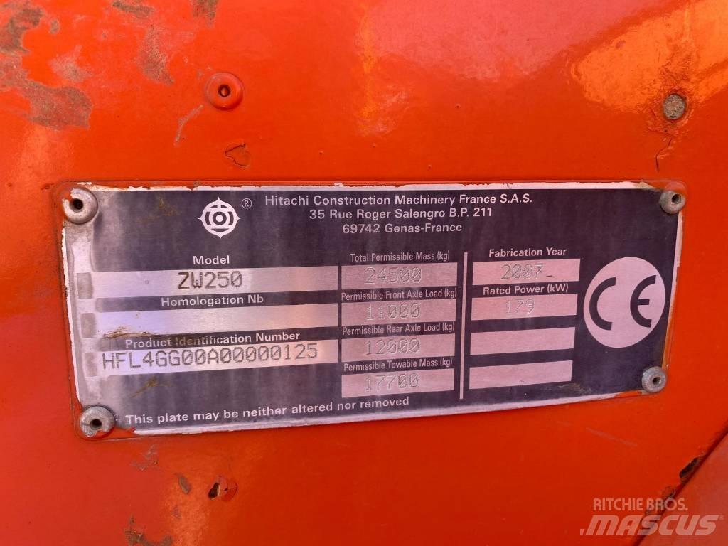 Hitachi ZW 250 Carregadeiras de rodas