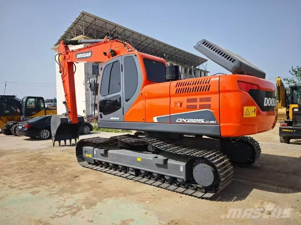 Doosan DX 225 LC Escavadeiras de esteiras