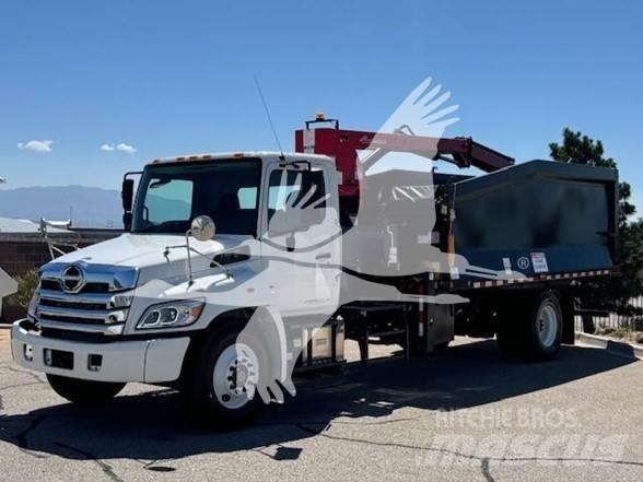 Hino L7 Construção - Outros
