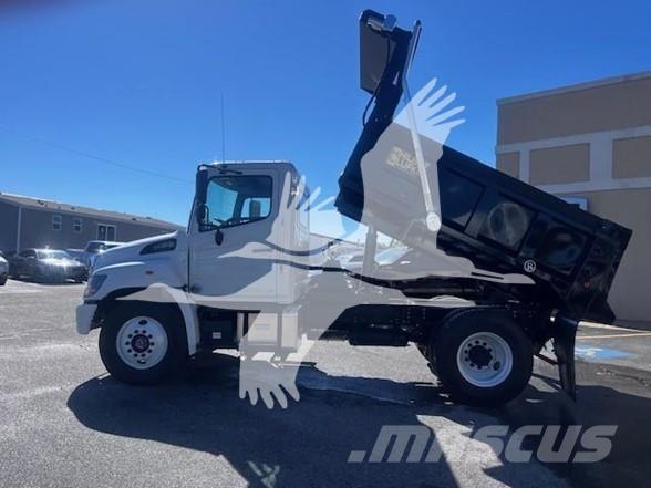 Hino L7 Camiões basculantes