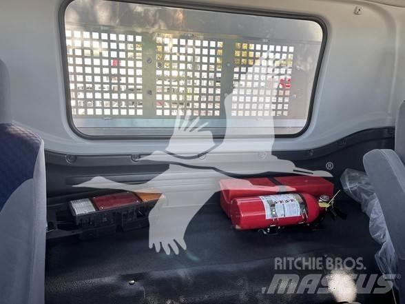 Isuzu FTR Camiões de chassis e cabine
