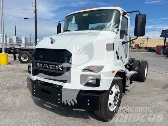 Mack MD6 Camiões de chassis e cabine