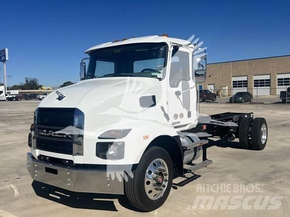 Mack MD6 Camiões de chassis e cabine